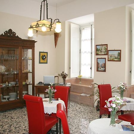 Beb Di Fiore Naples Exterior photo